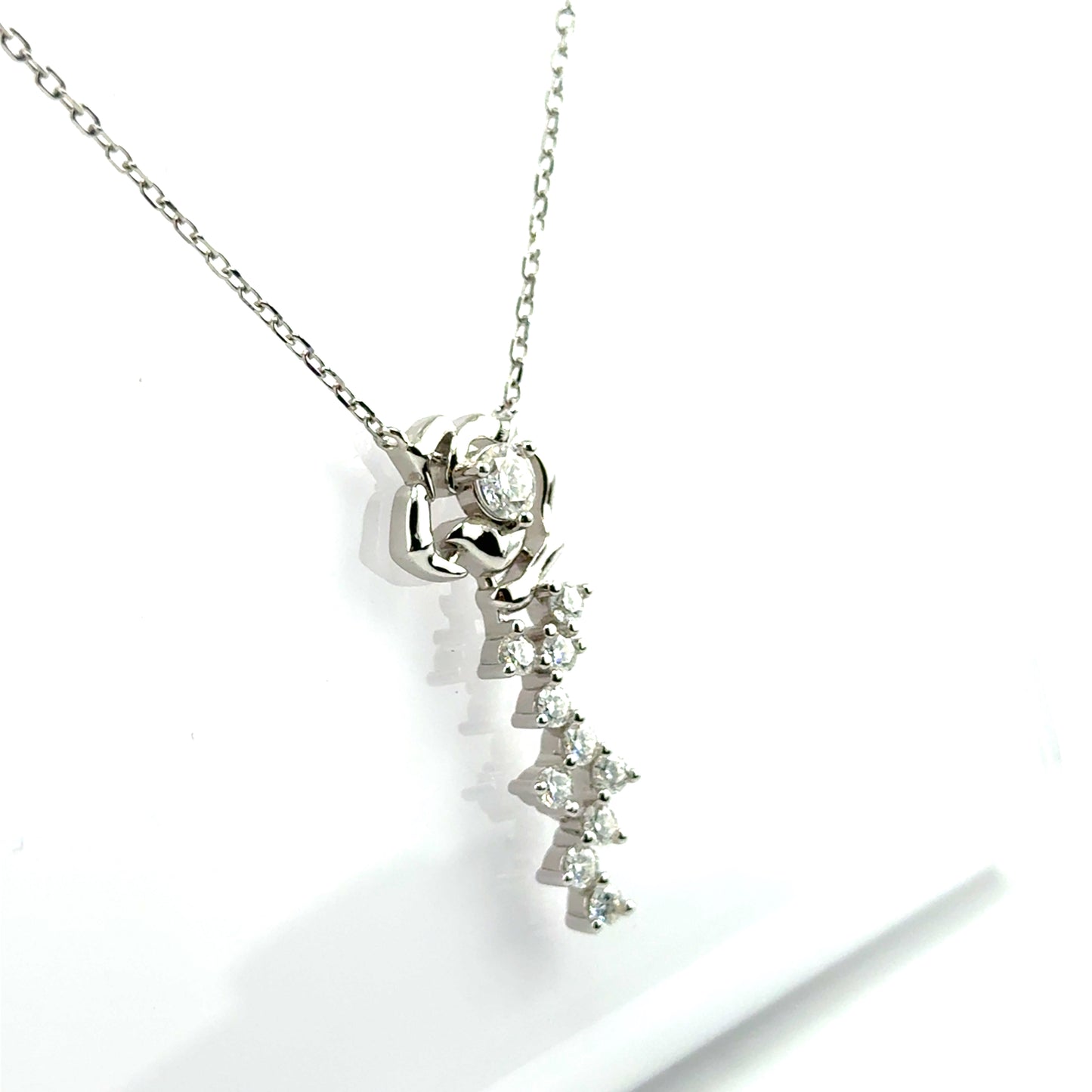 Collar (flor) de Moissanita en Plata