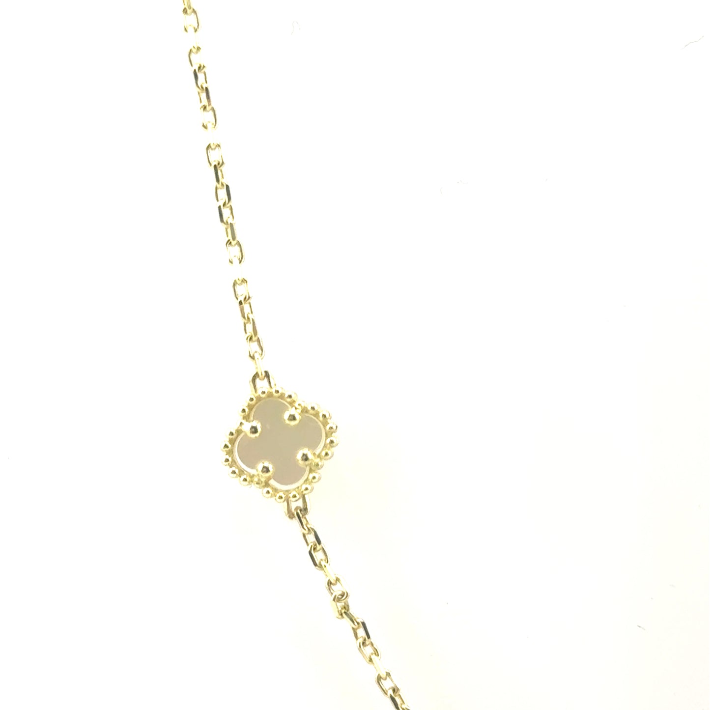 Collar Trebol (madre de perla) en Oro 10K