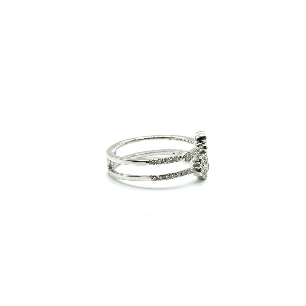 Anillo de Diamantes en Oro Blanco 14K (0.50ct)