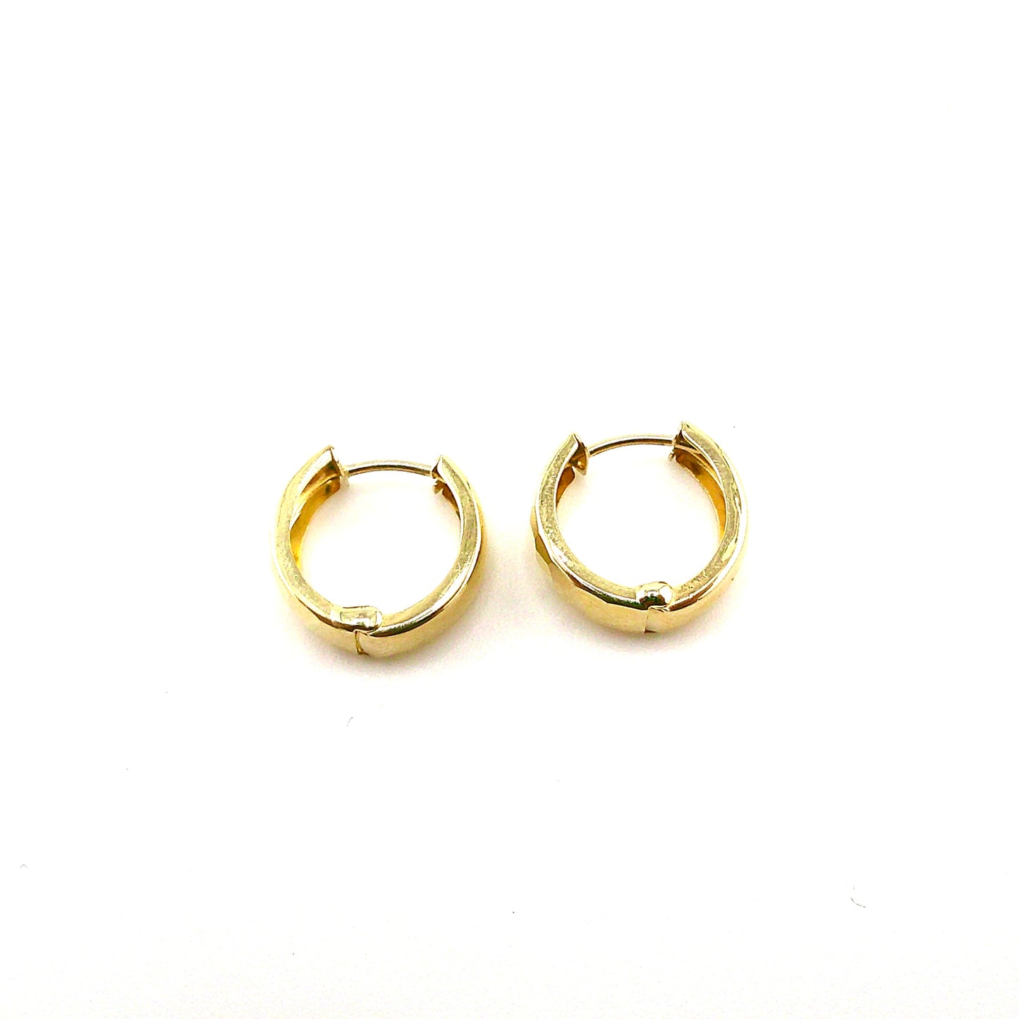 Huggies (corte diamante) en Oro