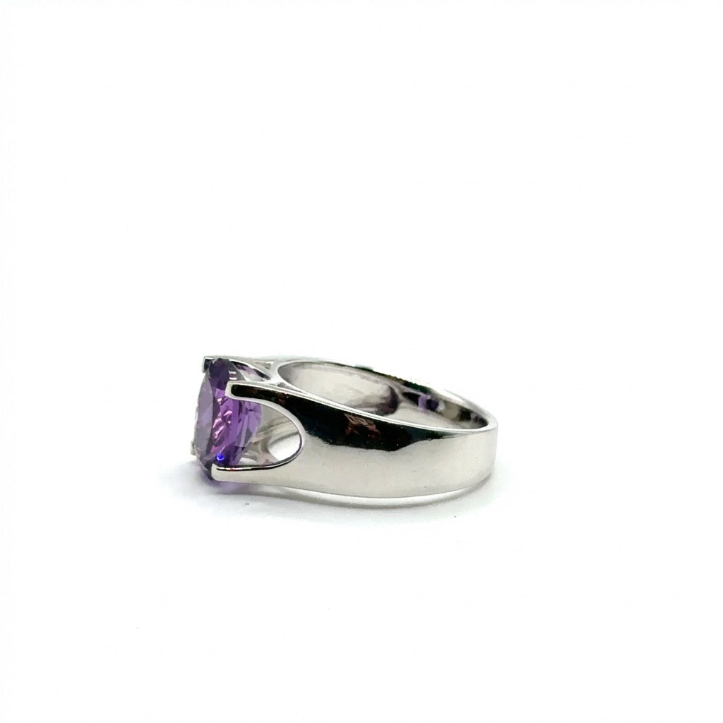 Anillo de Amatista en Plata 925 (2.5cts)