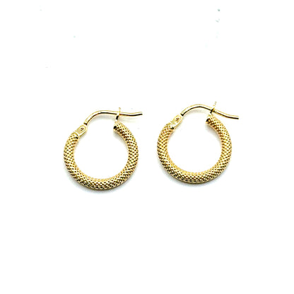 Huggies (matte) en Oro 10K