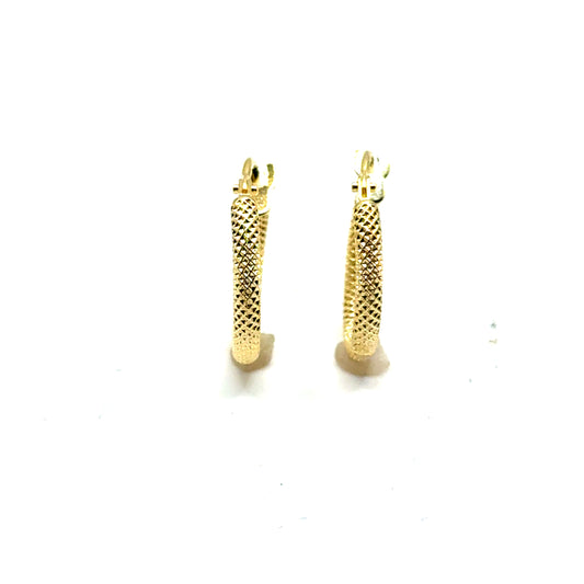 Huggies (matte) en Oro 10K