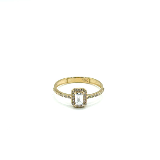 Anillo con Circones en Oro 10K