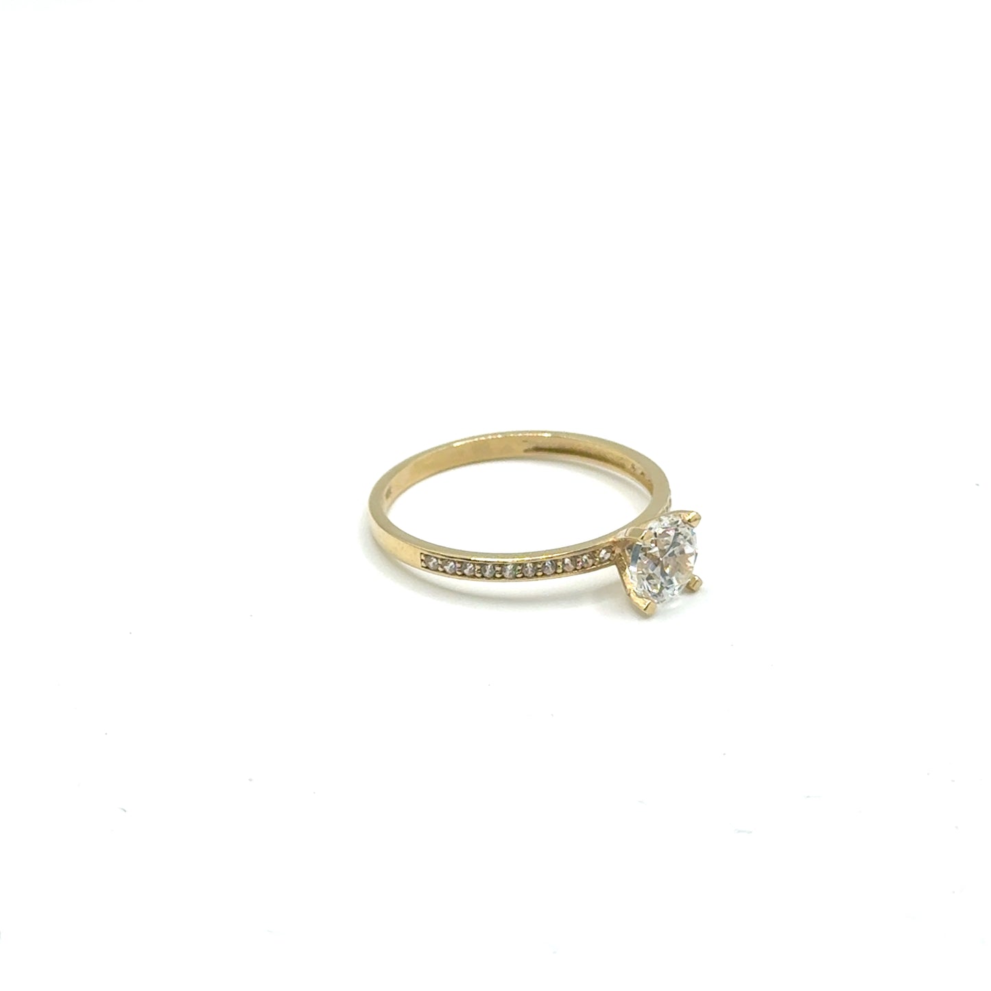 Anillo con Circones en Oro 10K