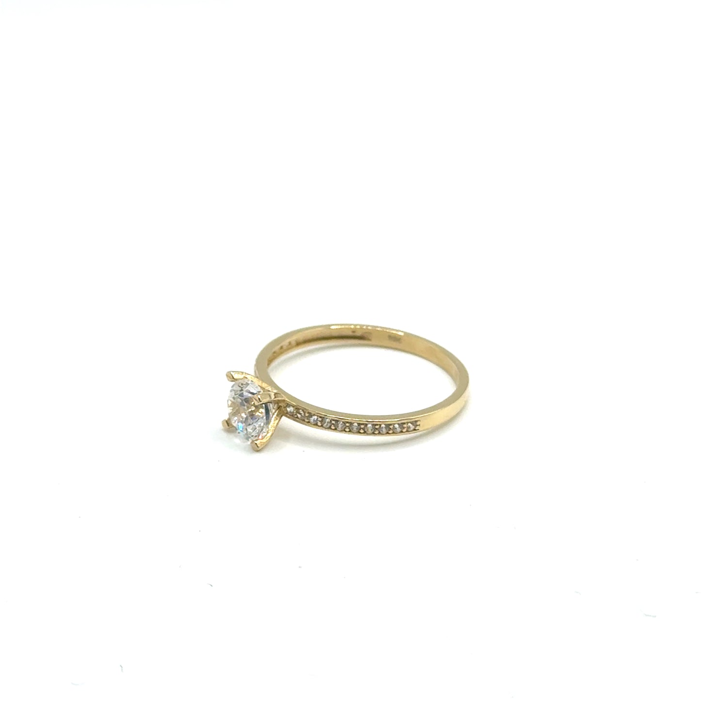 Anillo con Circones en Oro 10K