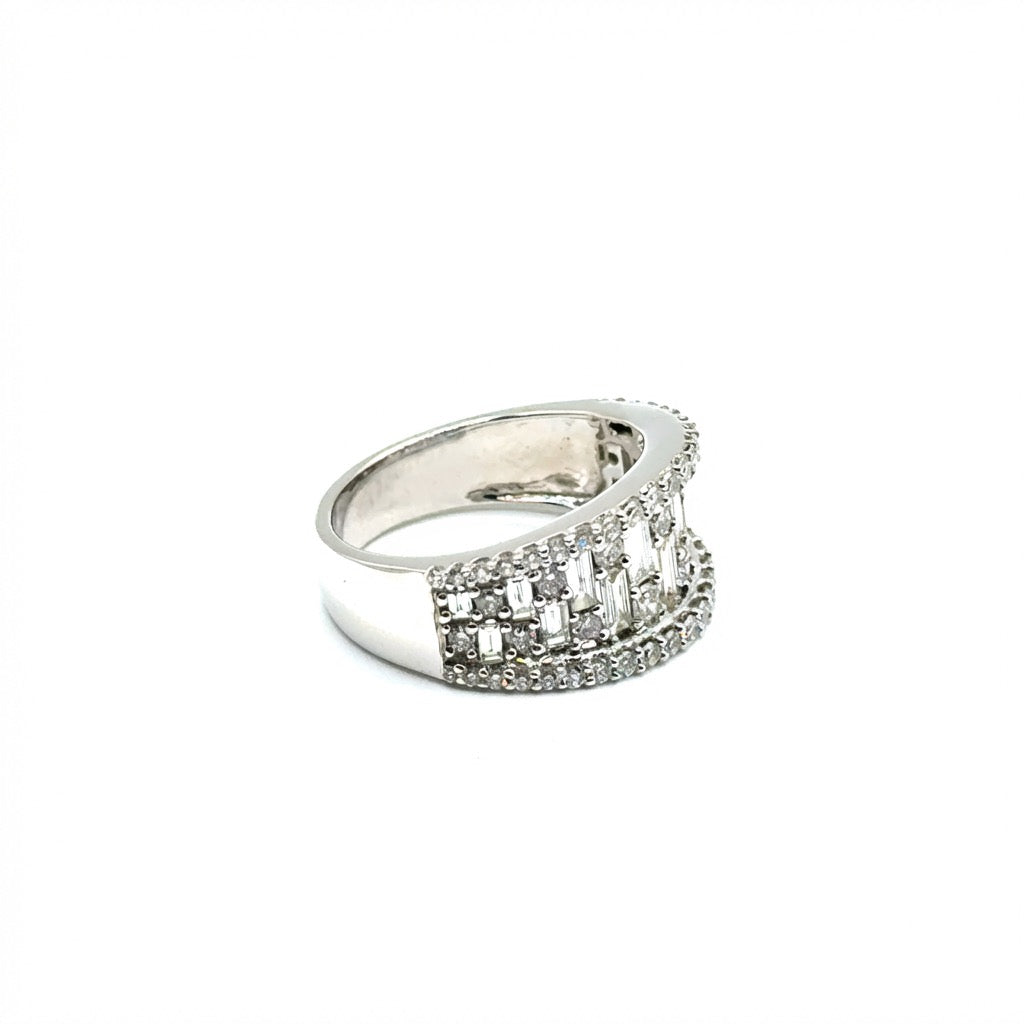 Anillo de Diamantes en Oro 14K