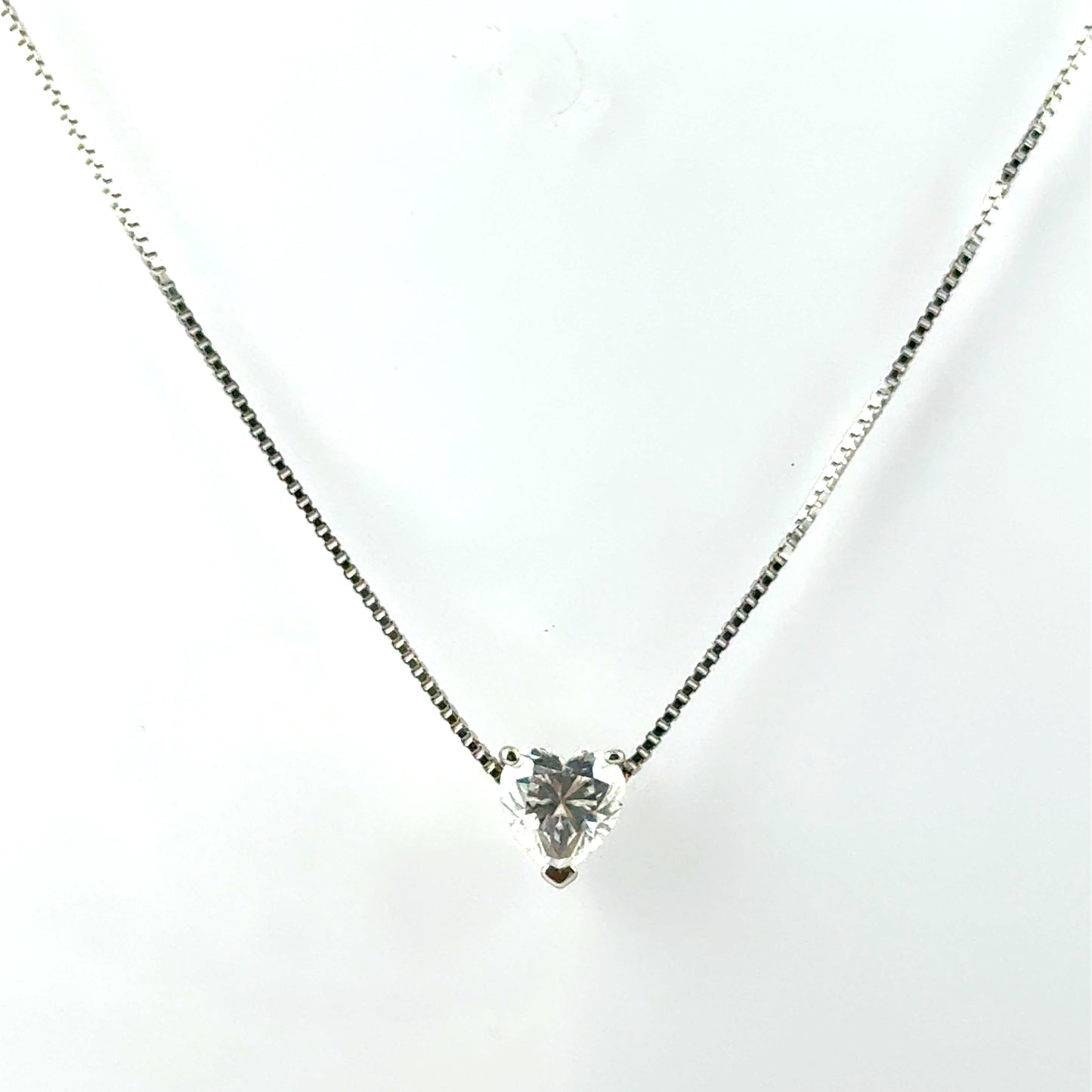 Collar (corazon) con Moissanita en Plata