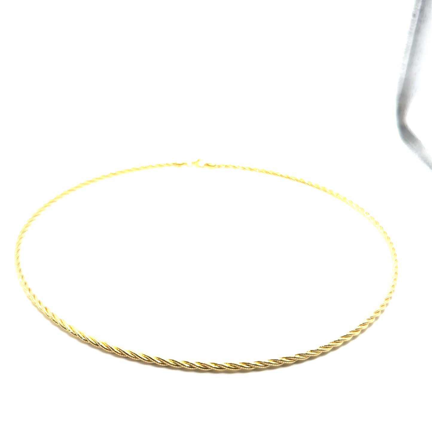 Collar Omega Cordon en Plata con Baño de Oro