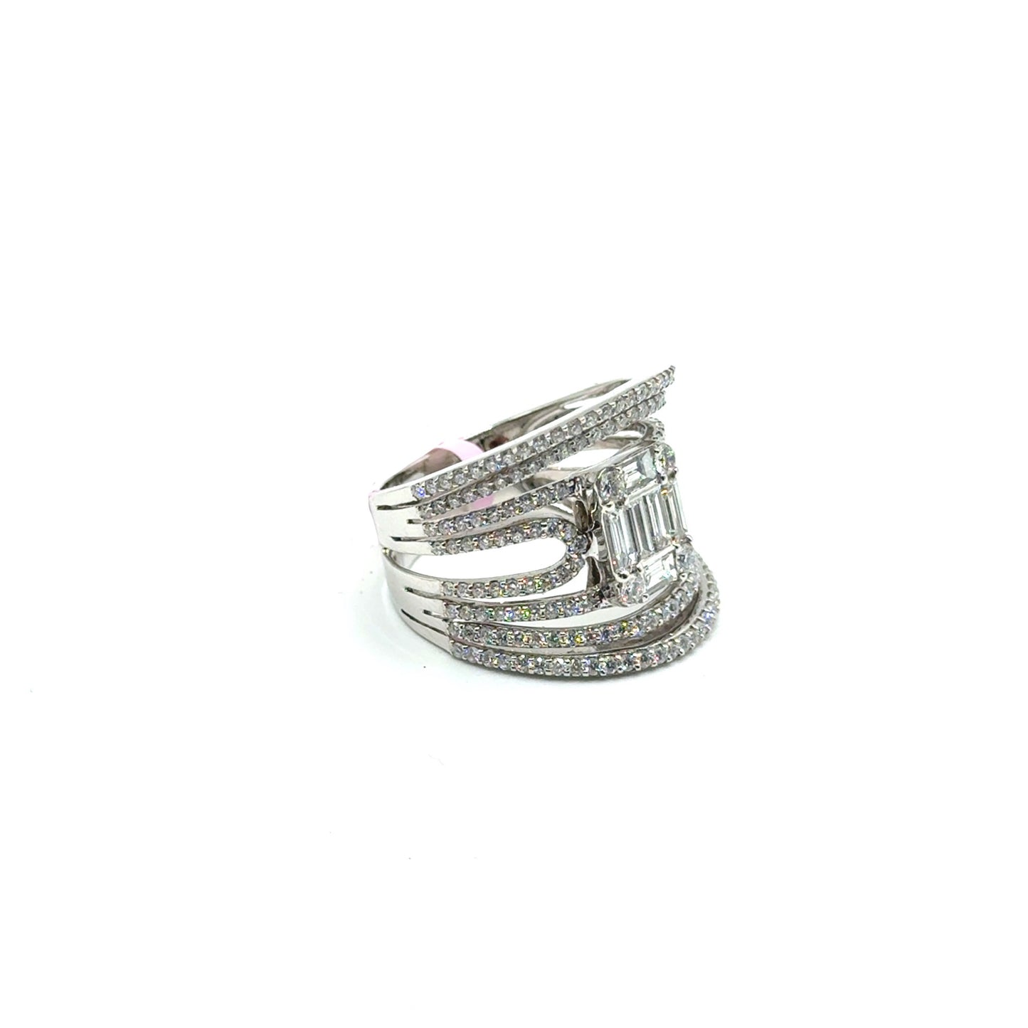 Anillo de Diamantes en Oro 18K