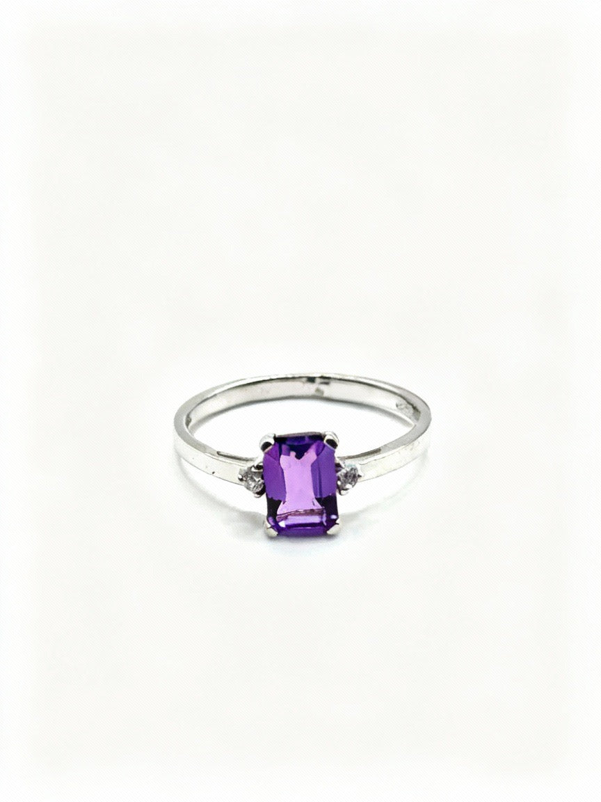 Anillo de Amatista en Plata 925 (0.9cts)