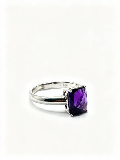 Anillo de Amatista en Plata 925 (2.0cts)