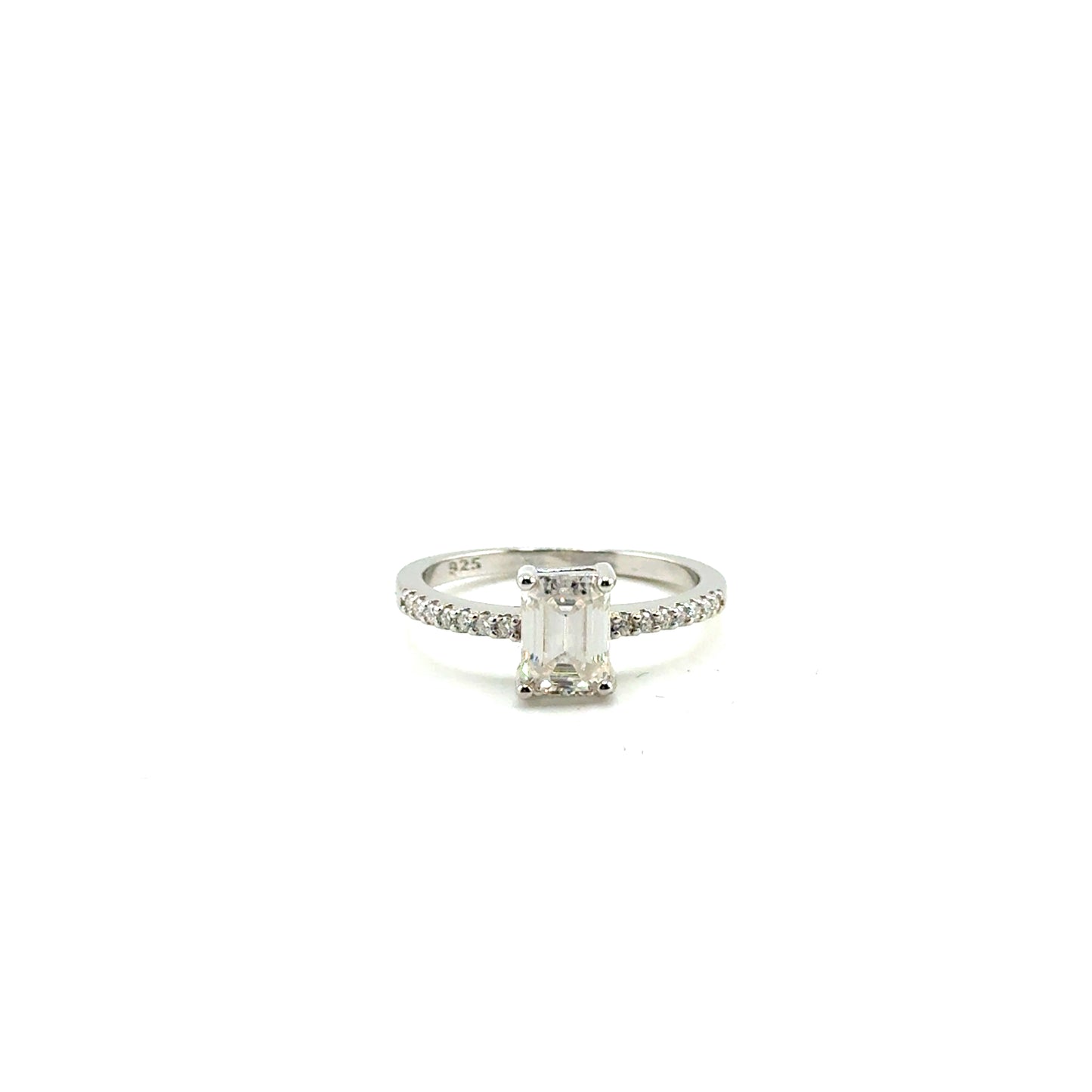 Anillo (corte esmeralda) de Moissanita en Plata