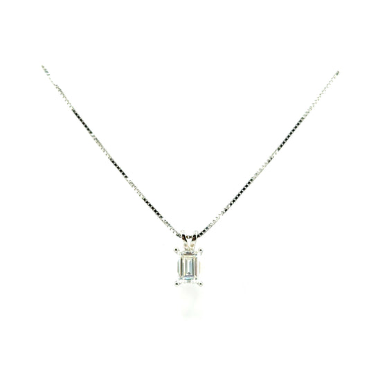 Collar Solitario (corte esmeralda) de Moissanita en Plata