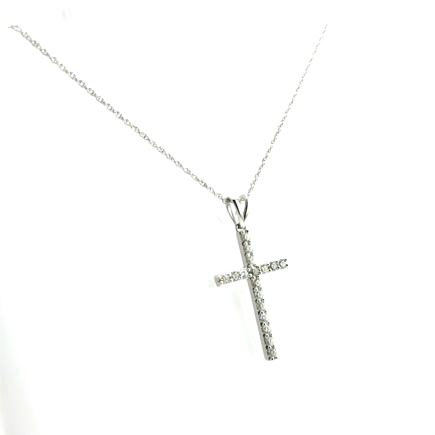 Dije Cruz en Plata con Diamantes Laboratorio