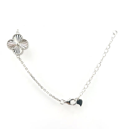 Collar (7 Tréboles) en Plata con Circones