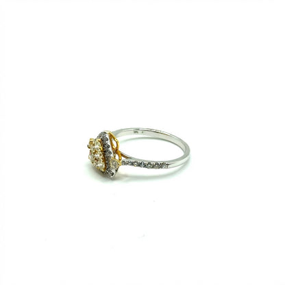 Anillo de Diamantes en Oro 14K