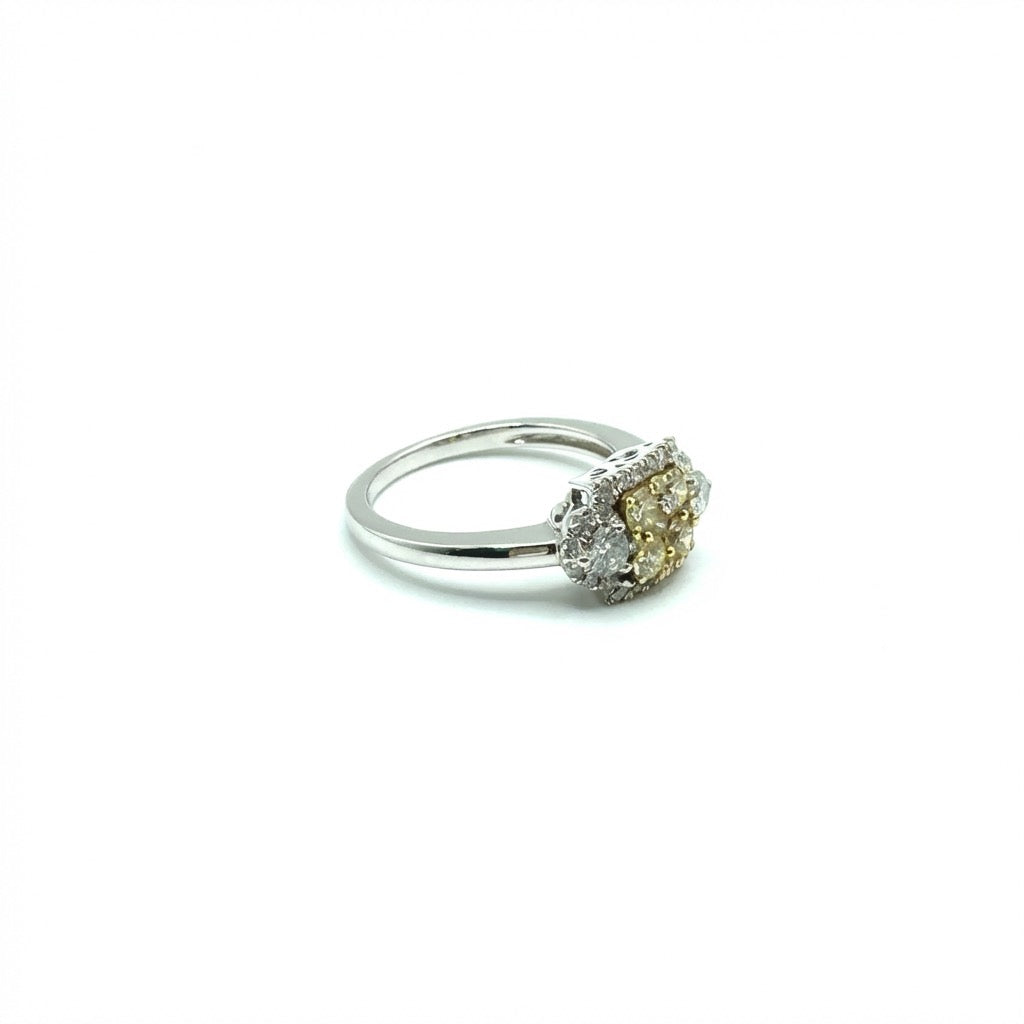 Anillo de Diamantes en Oro 14K