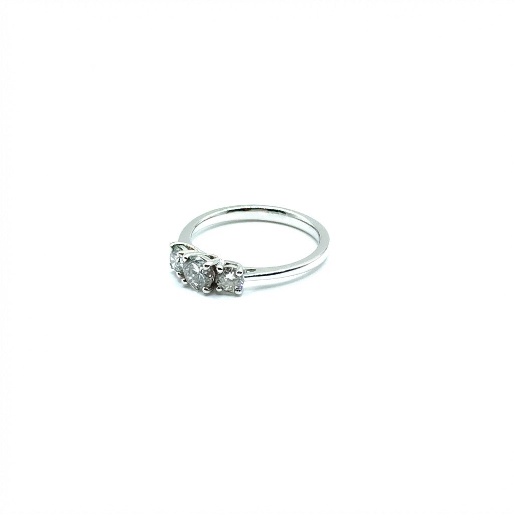 Anillo de Diamantes en Oro Blanco 14K (0.84ct)