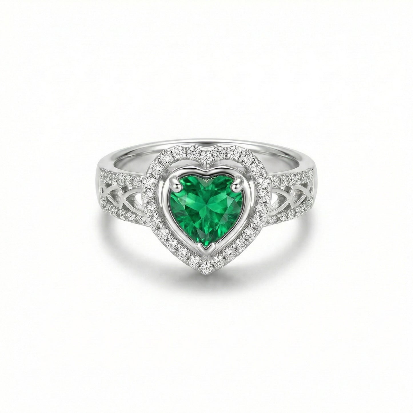 Anillo (corazon) en Plata con Diamantes (SEM)