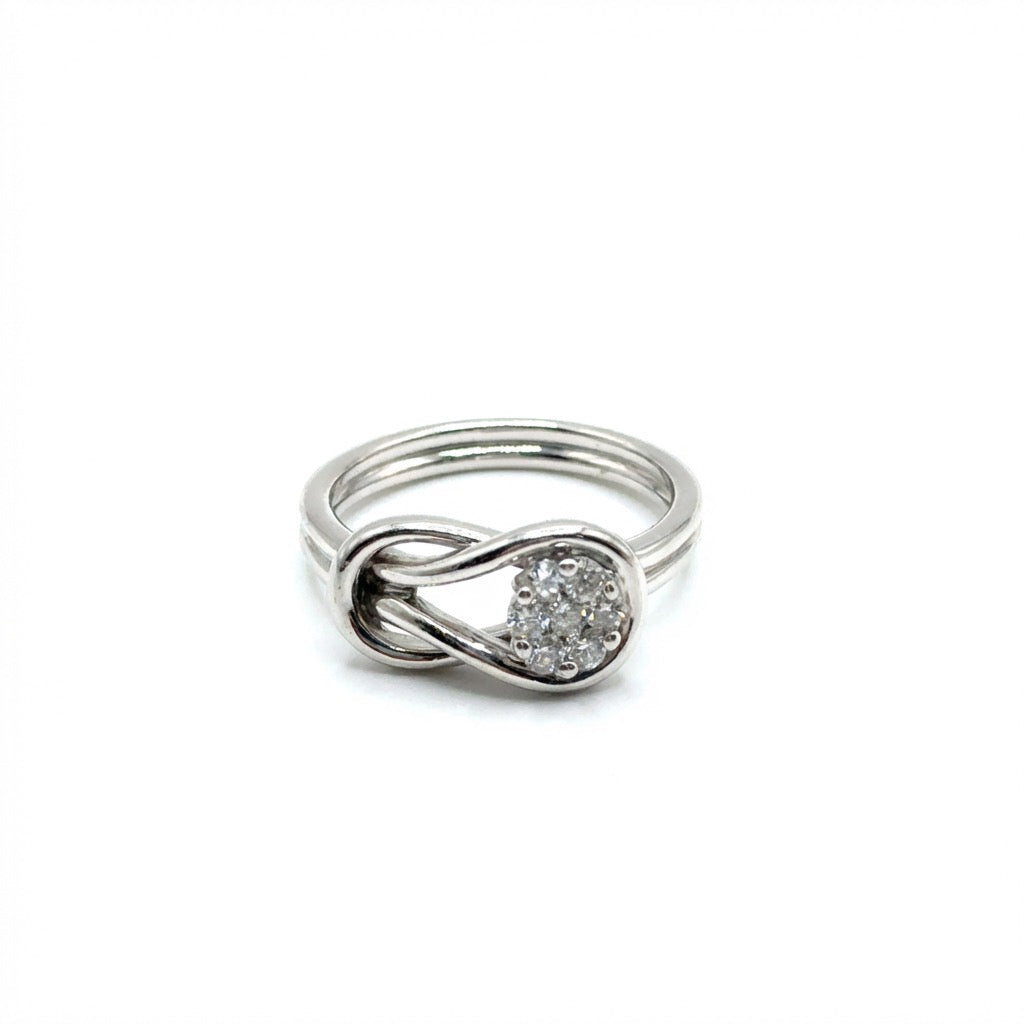 Anillo de Diamantes en Oro 14K