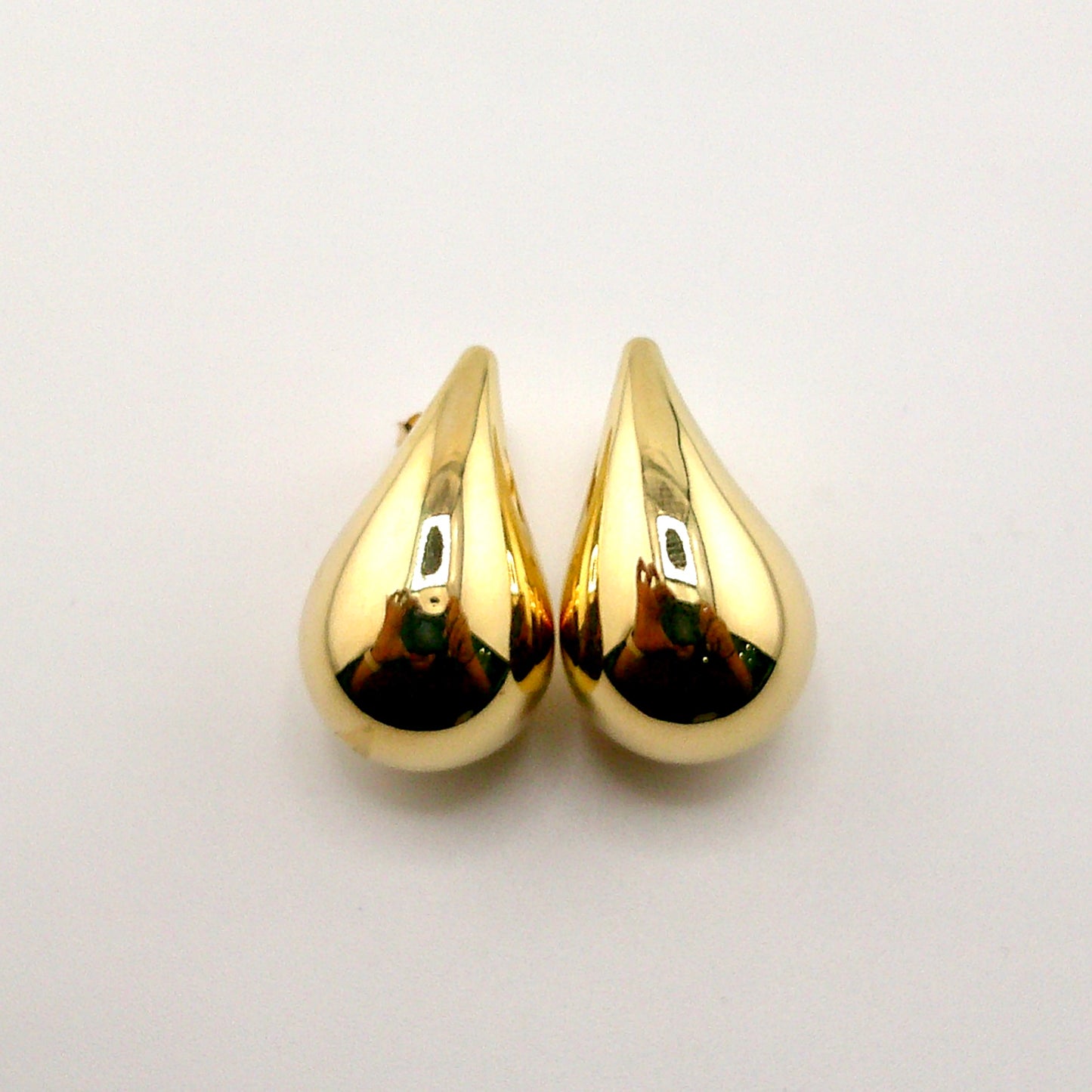 Aretes Gotas (Grandes) en Oro 18K